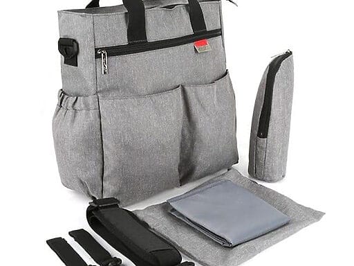 Großer grauer Designer-Wickeltasche mit vielseitigen Pflegezubehörteilen wie Wickelunterlage und Kinderwagenhaken.